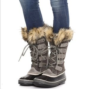 Sorel Joan of Arctic snow boots in shale size 5.5